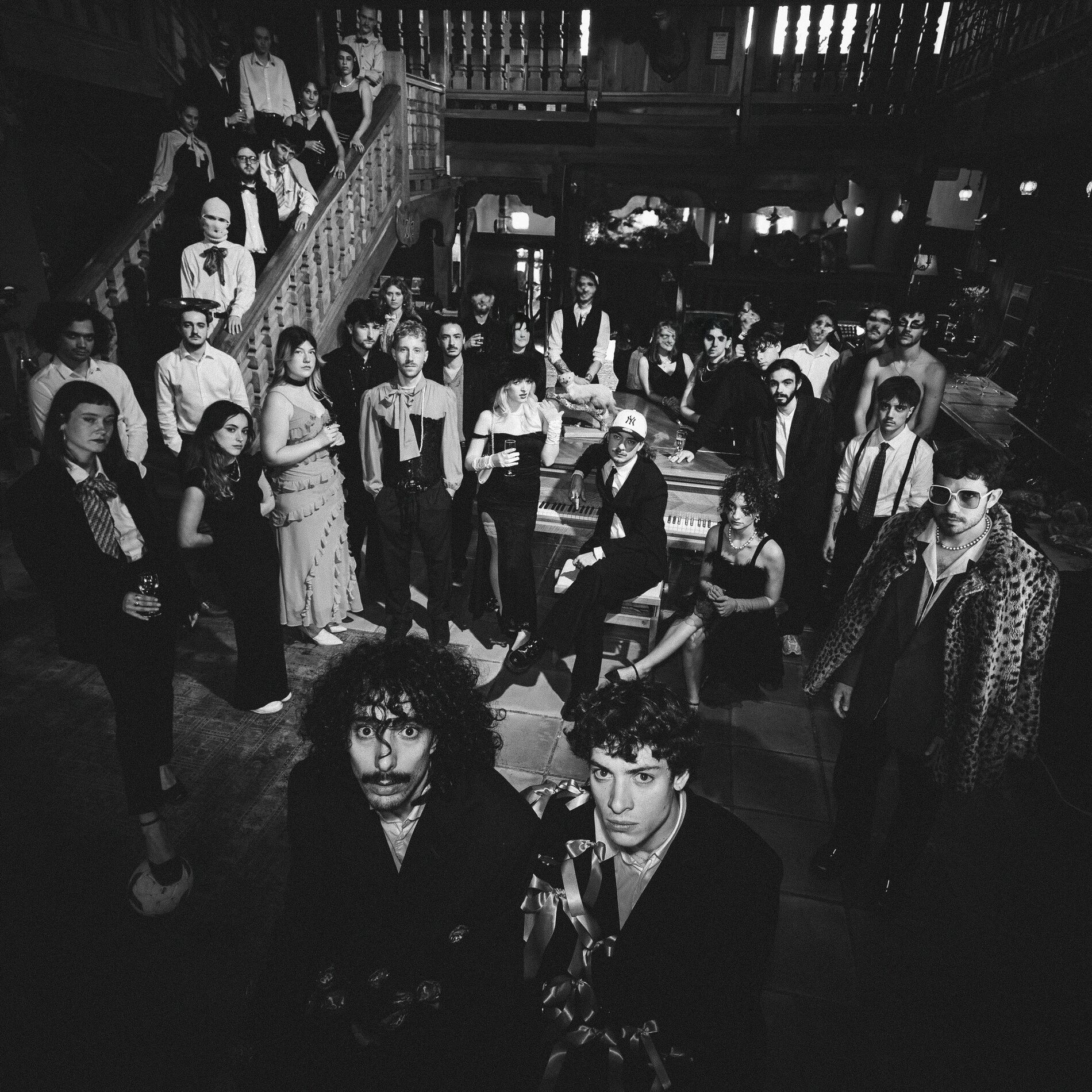 Album cover of LES MITRAILLETTES