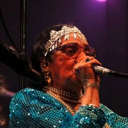 Cover of Mama (Live)