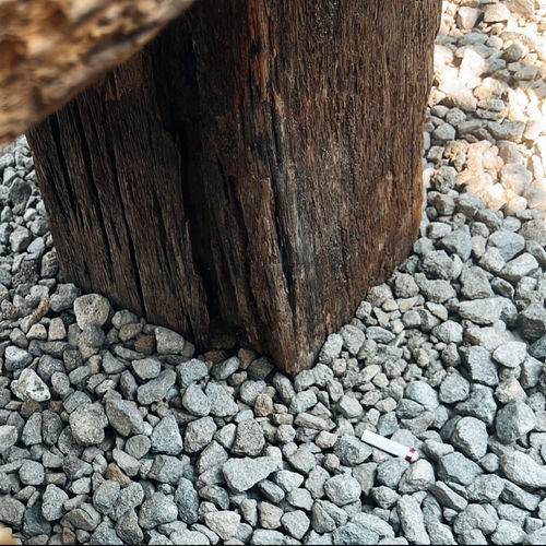 Sharp gravel
