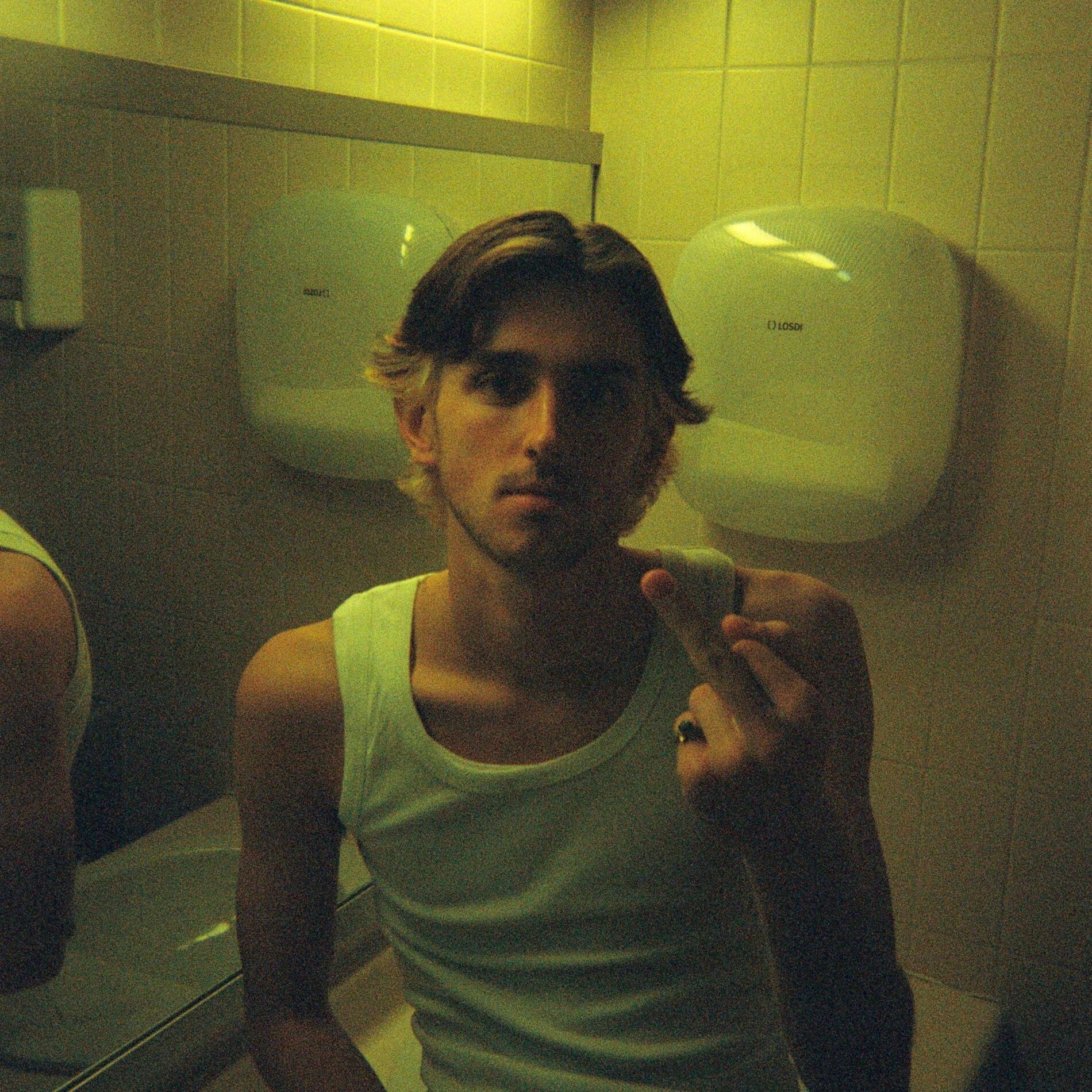 Album cover of J'vous aime