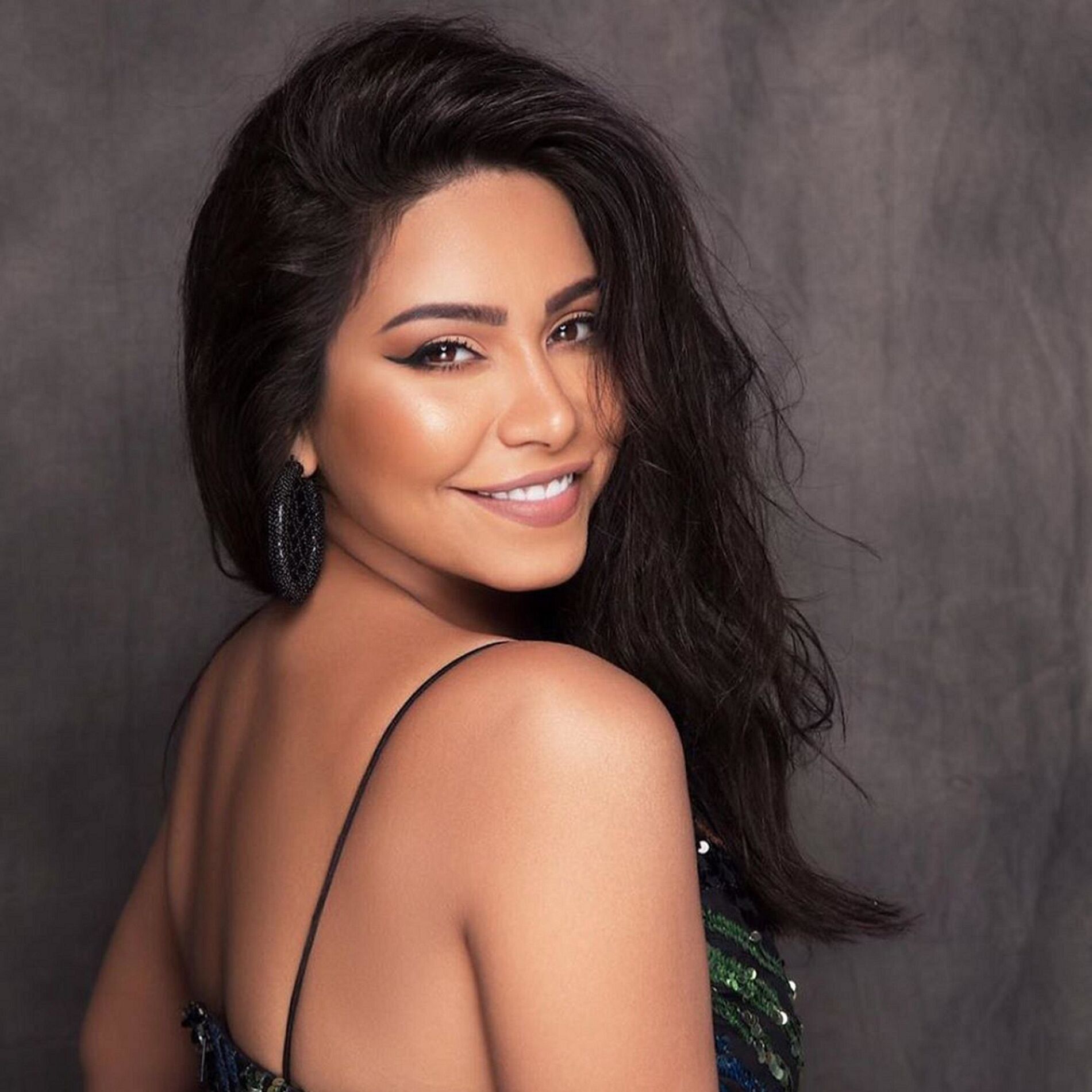 Album cover of كلنا ممكن نغلط