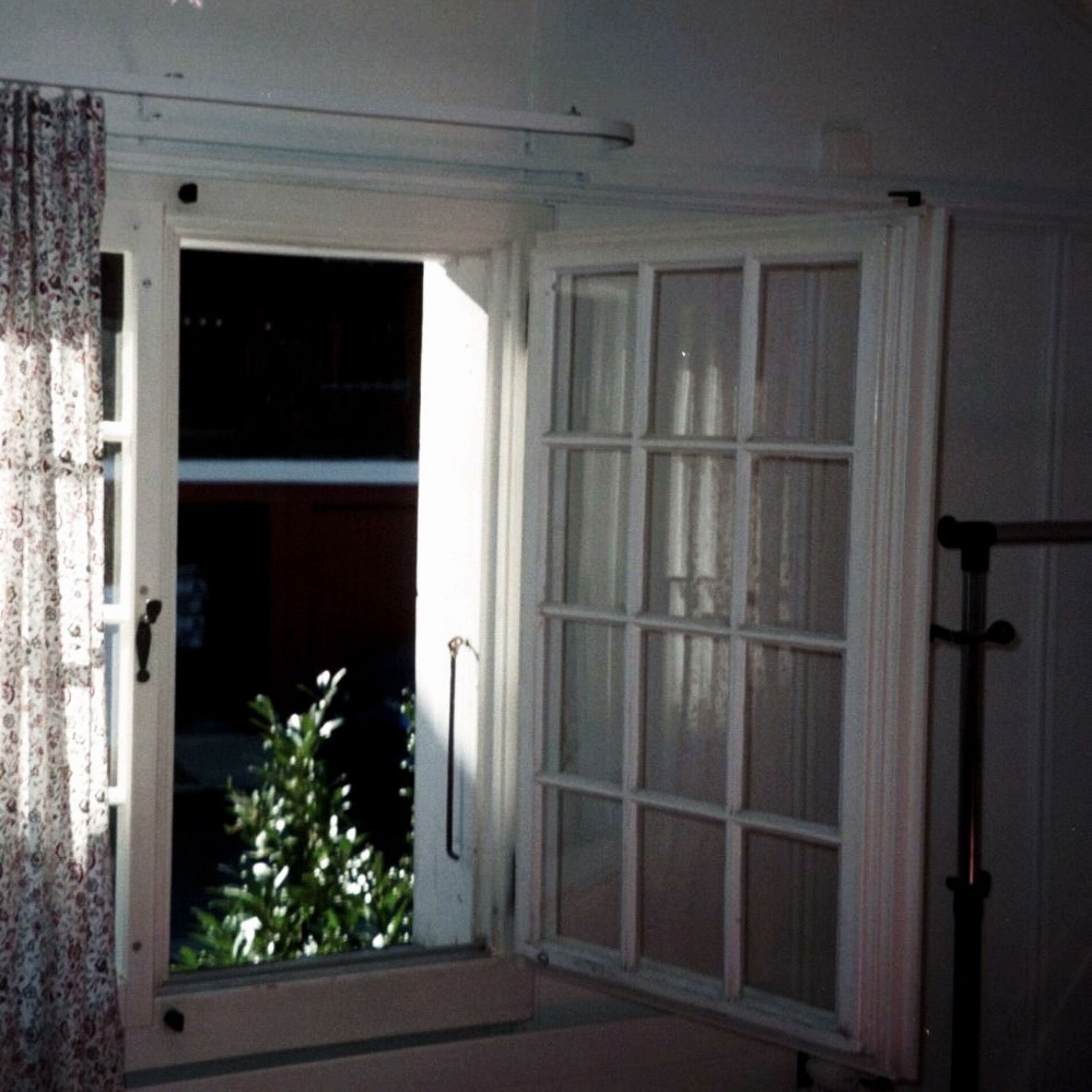 Album cover of ESLABON