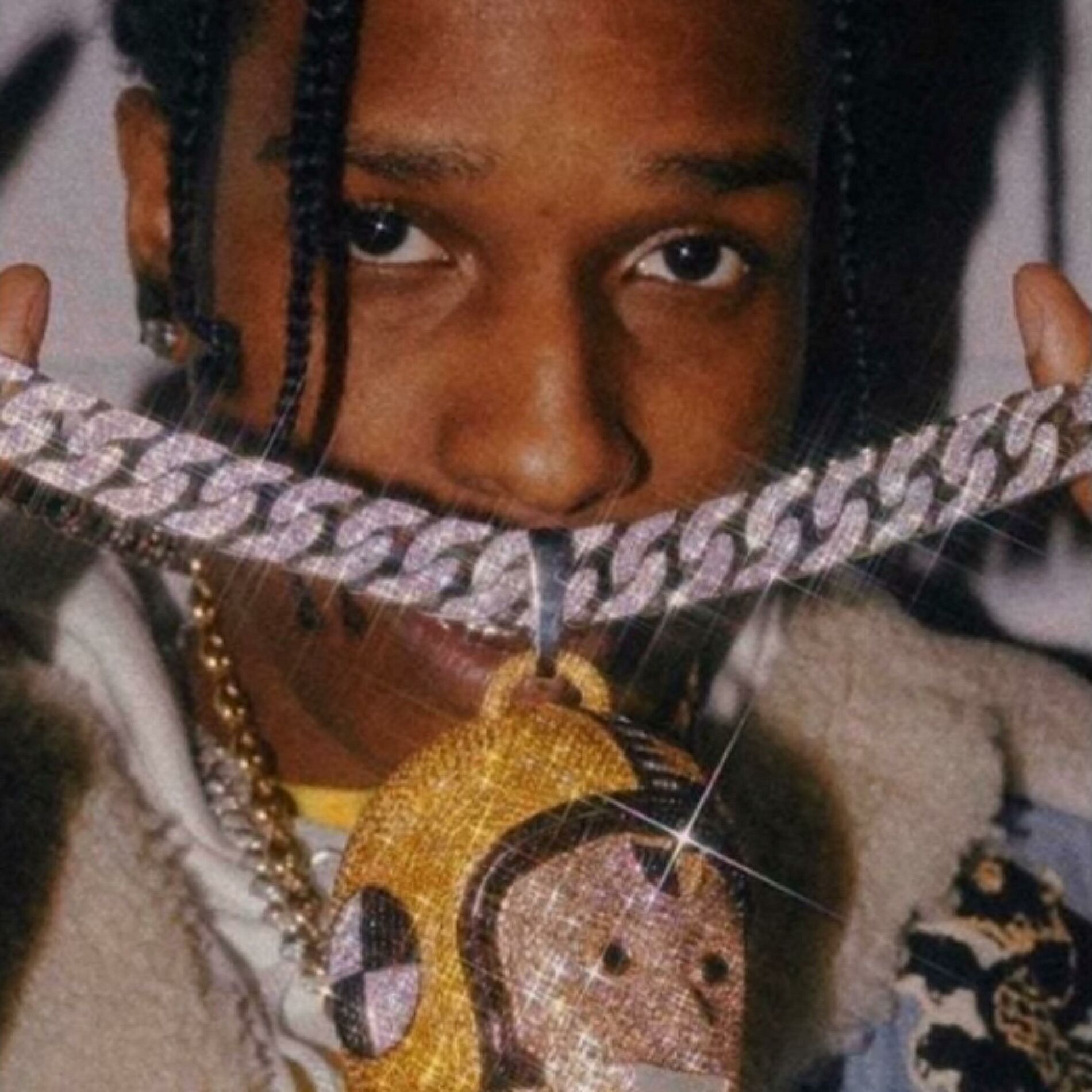 Album cover of chain (feat. Pool)
