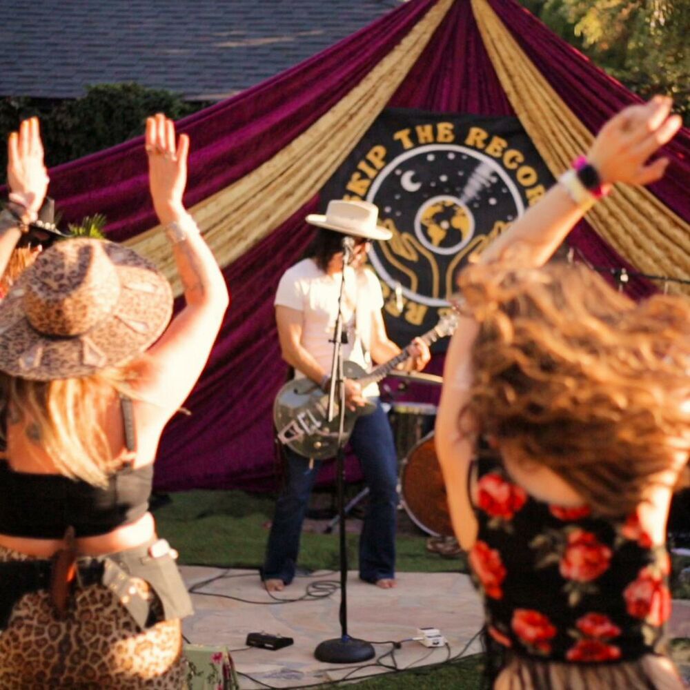 Picture of David Rosales live at Skip the Record