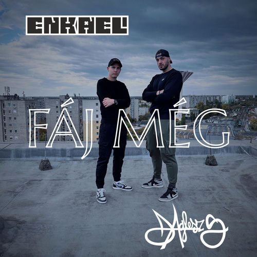 Fáj még