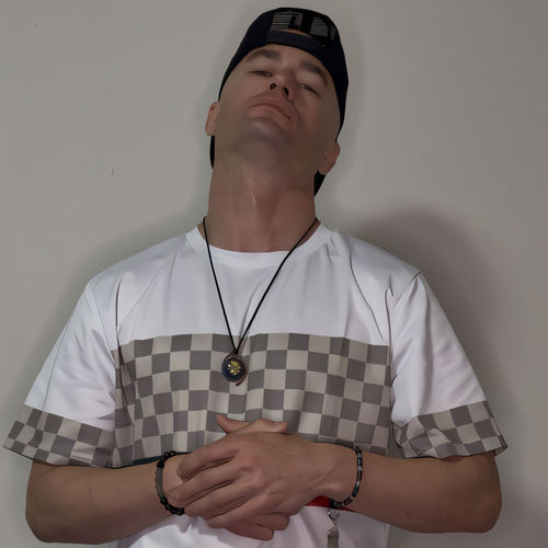 IN THE DREAMS OF A STUDIO (Radio Edit)
