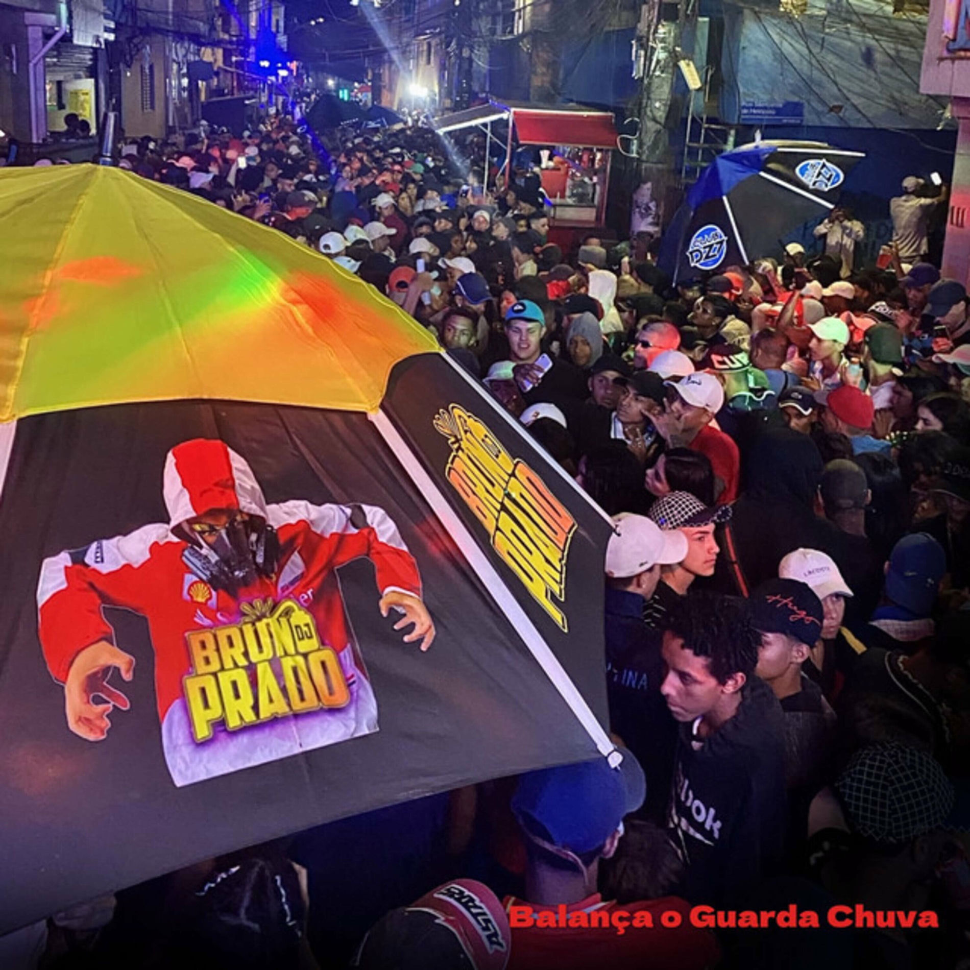 Album cover of BALANÇA O GUARDA CHUVA