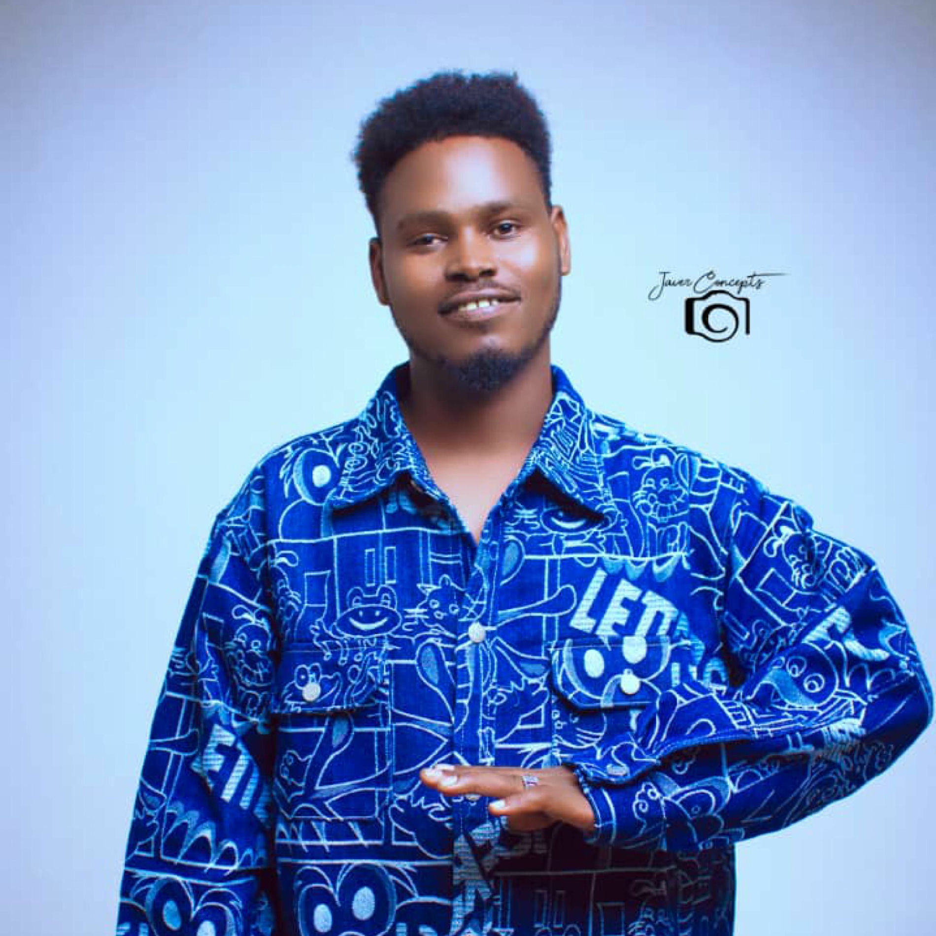 Men Alena Vodonaevaning ajoyib pornografik fotosuratlarini his qildim.