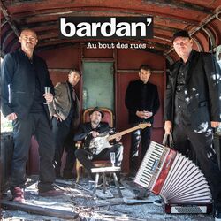 Cover of Au bout des rues…