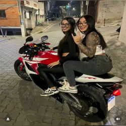 ELA CURSA FACULDADE, ELA QUER TETEL E MEC