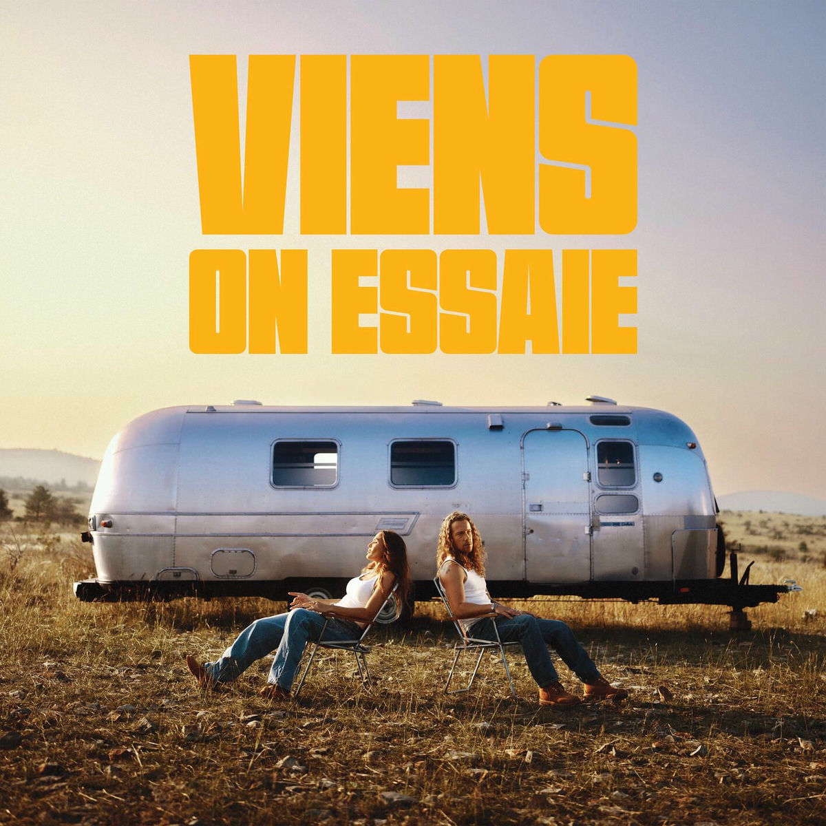 Album cover of Viens on essaie