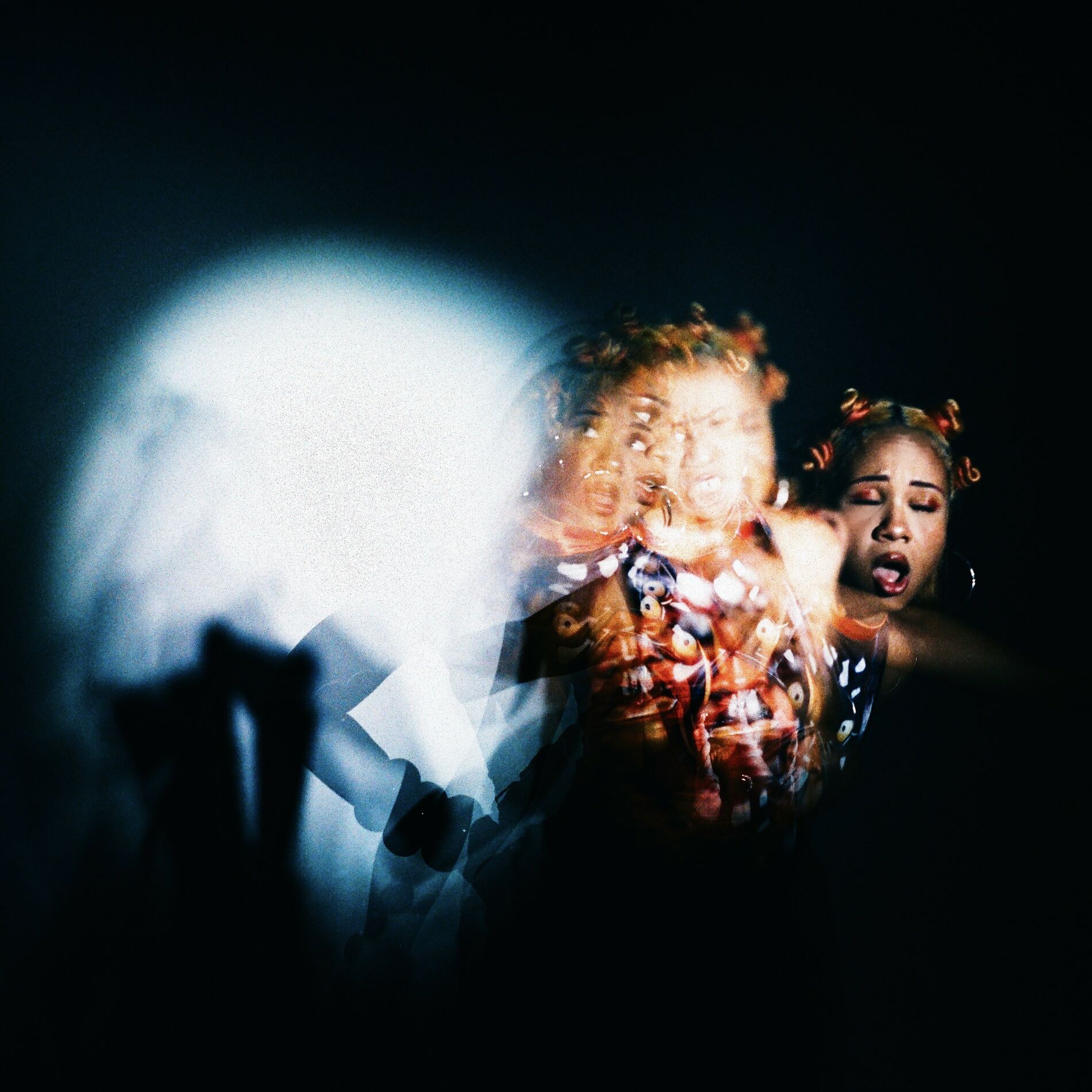 Album cover of THE STARS BETWEEN MY TEETH (Deluxe)