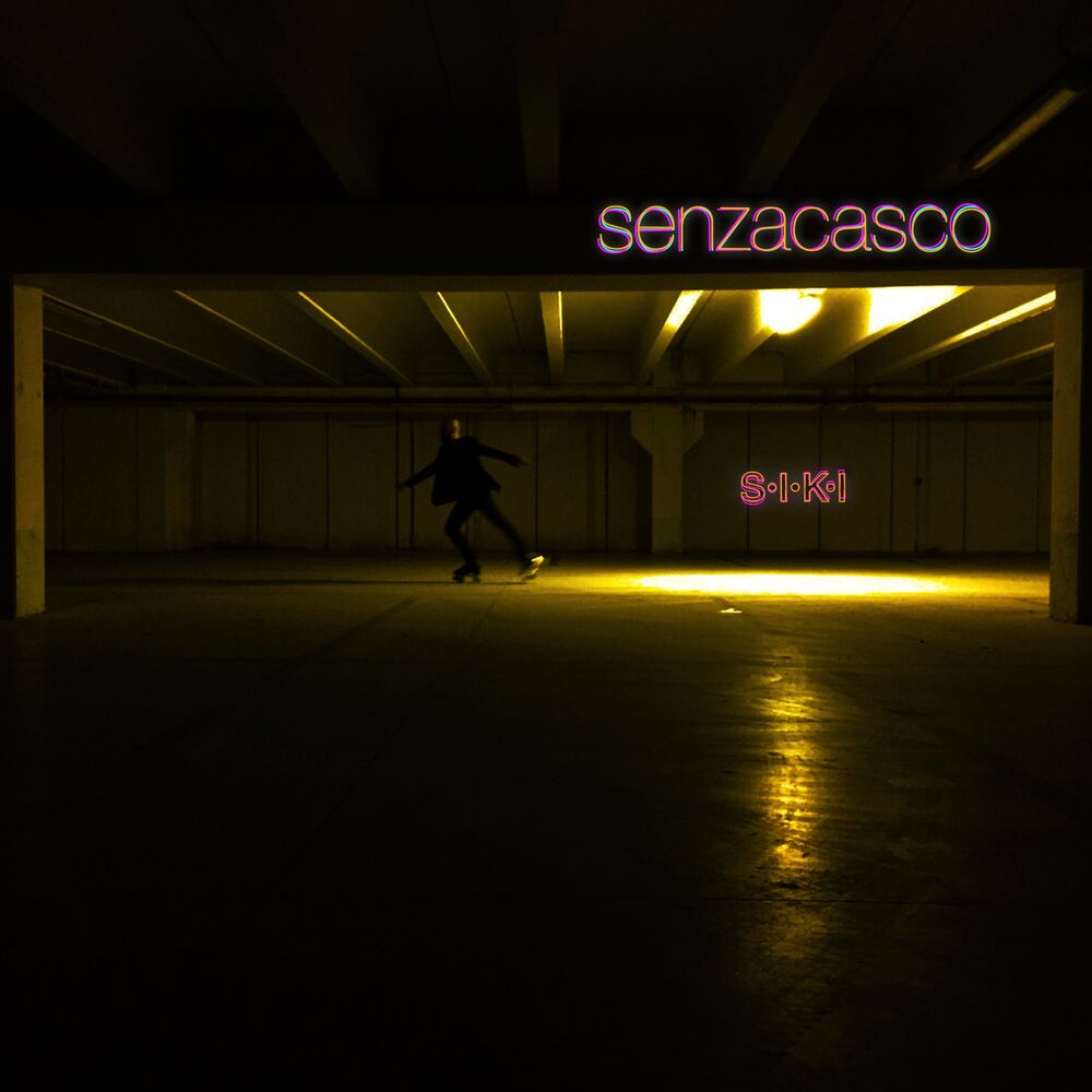 Picture of Senza Casco