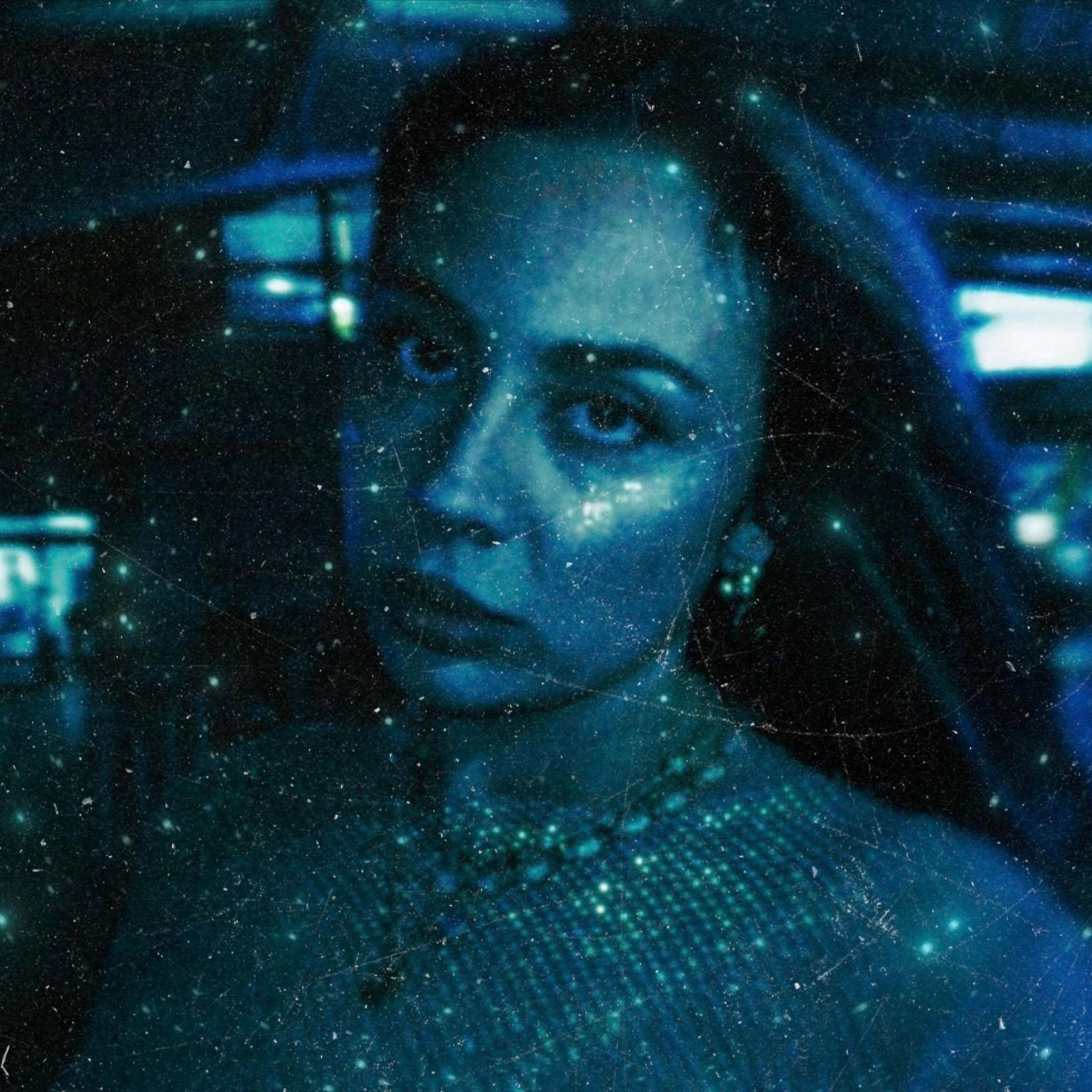 Lily Lowe's Instagram, Twitter & Facebook on IDCrawl