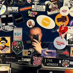 Somehow (feat. Majeur Mineur & Theobuntu)