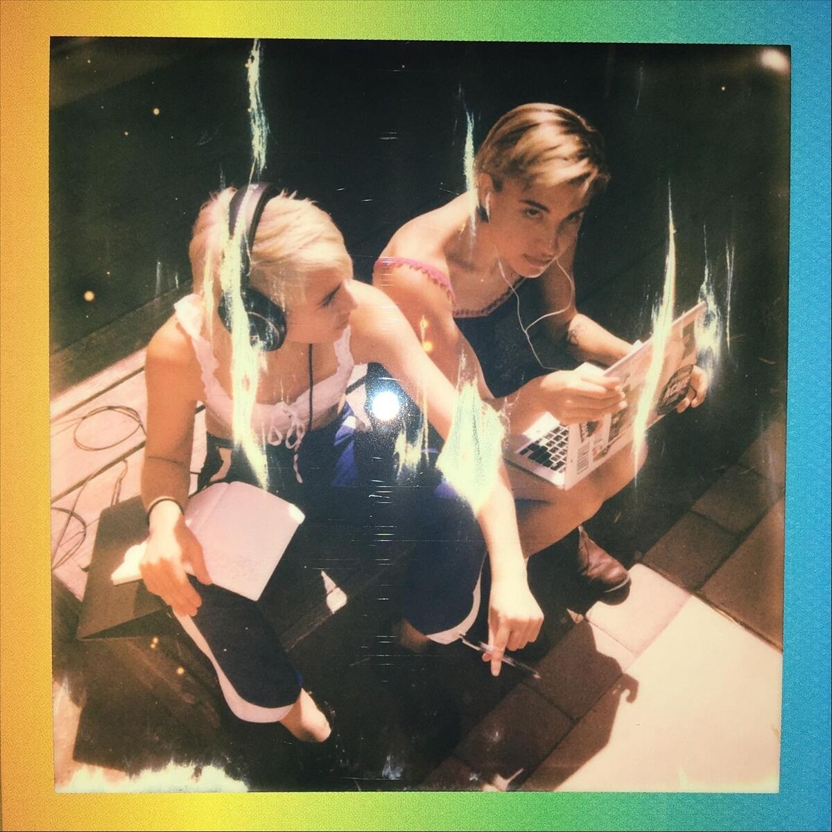 Album cover of Don't Leave Me Hanging