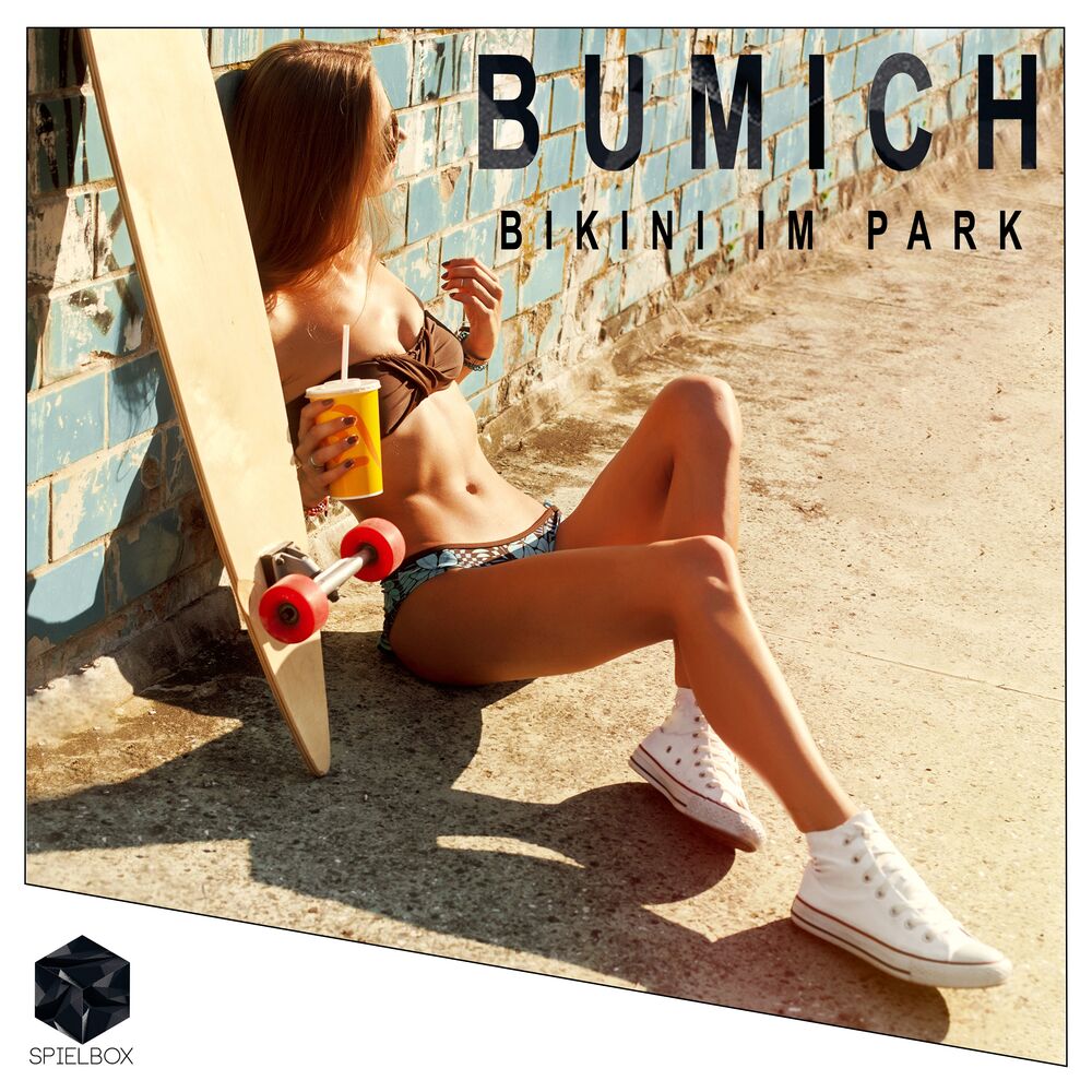 Picture of Bikini im Park