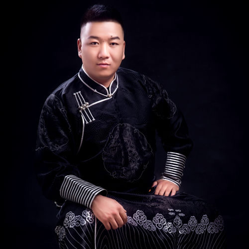 我的故乡图什业图