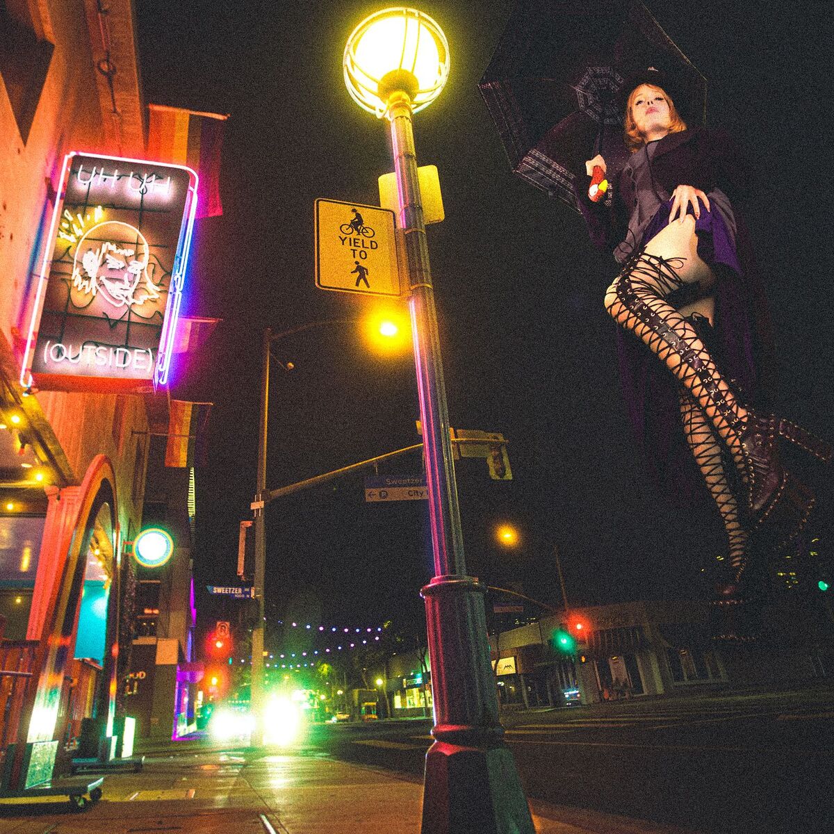 Album cover of uh uh (outside)