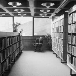 Cover of Keep a Private Room Behind the Shop