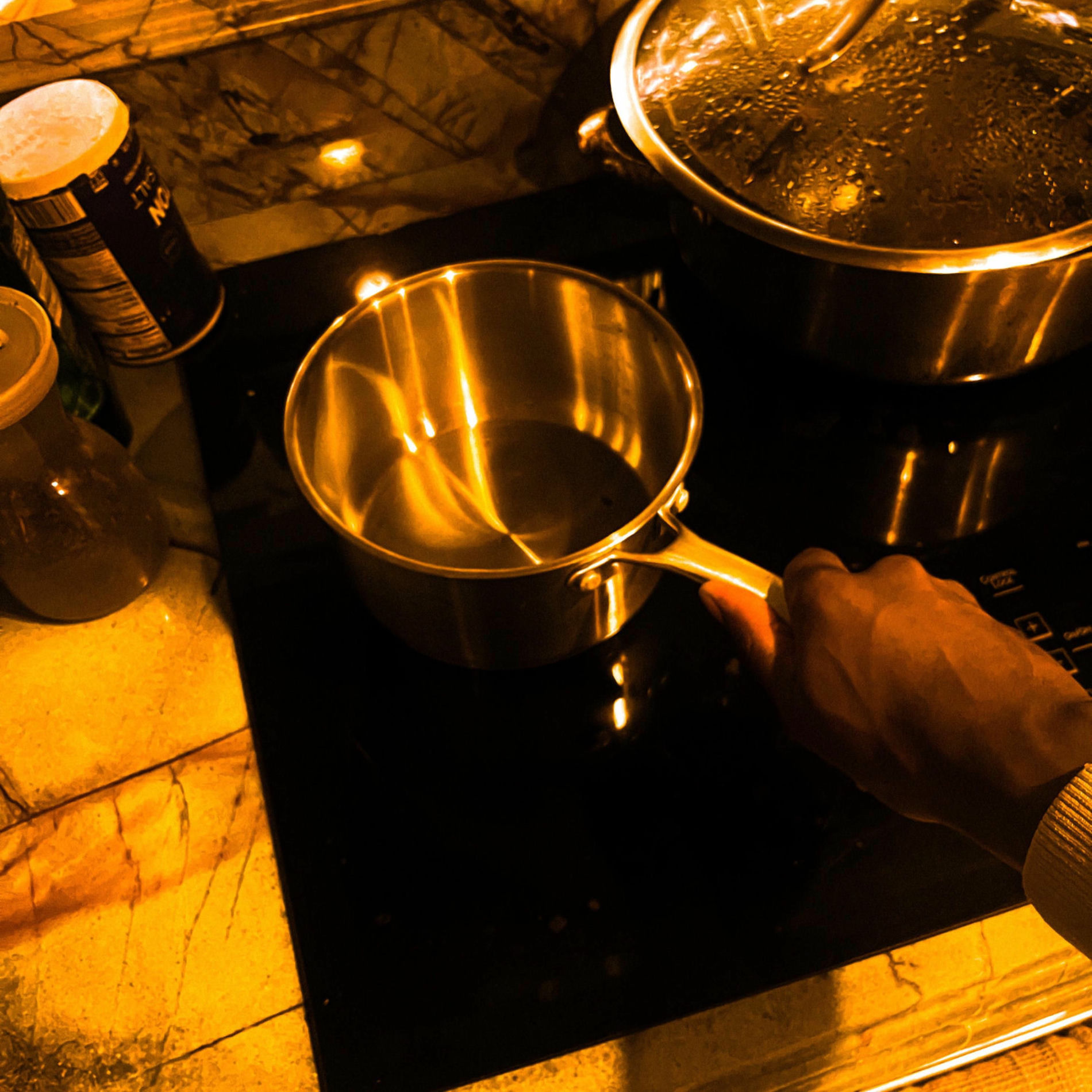 Album cover of back burner (feat. ttbalec)