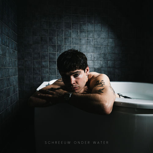SCHREEUW ONDER WATER