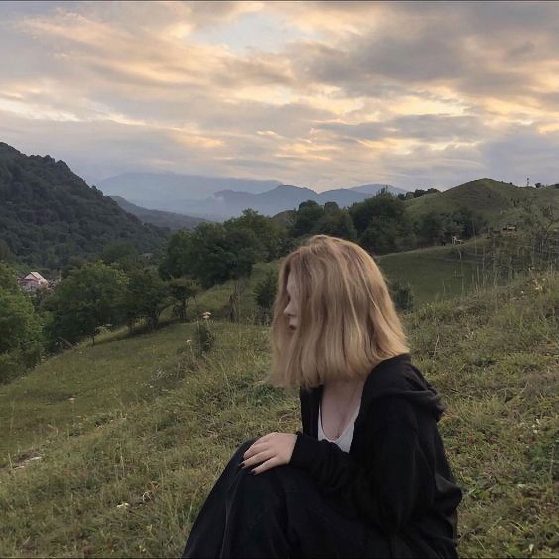Album cover of don't let me down (sped up)