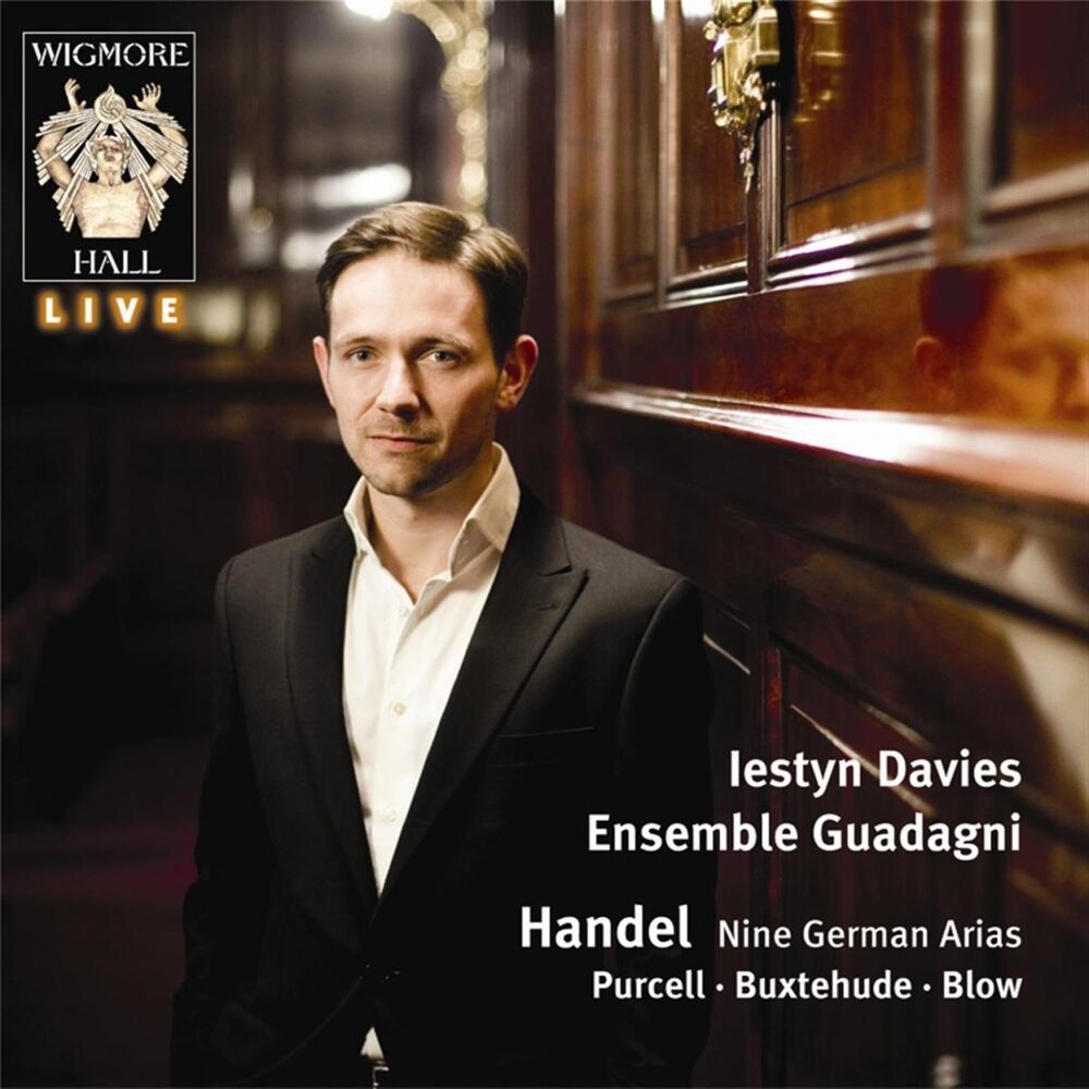 Picture of Iestyn Davies - countertenor