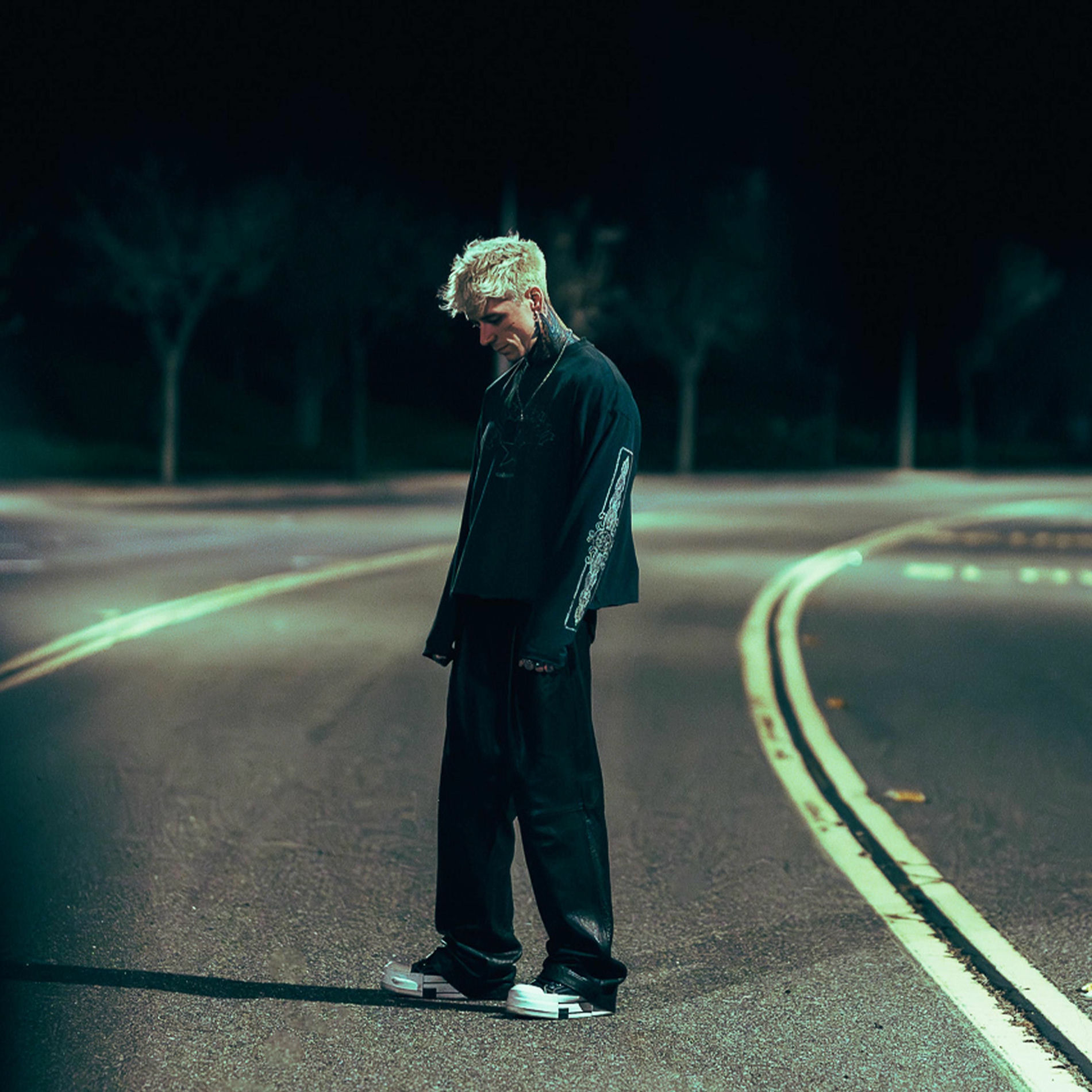 Album cover of lonely