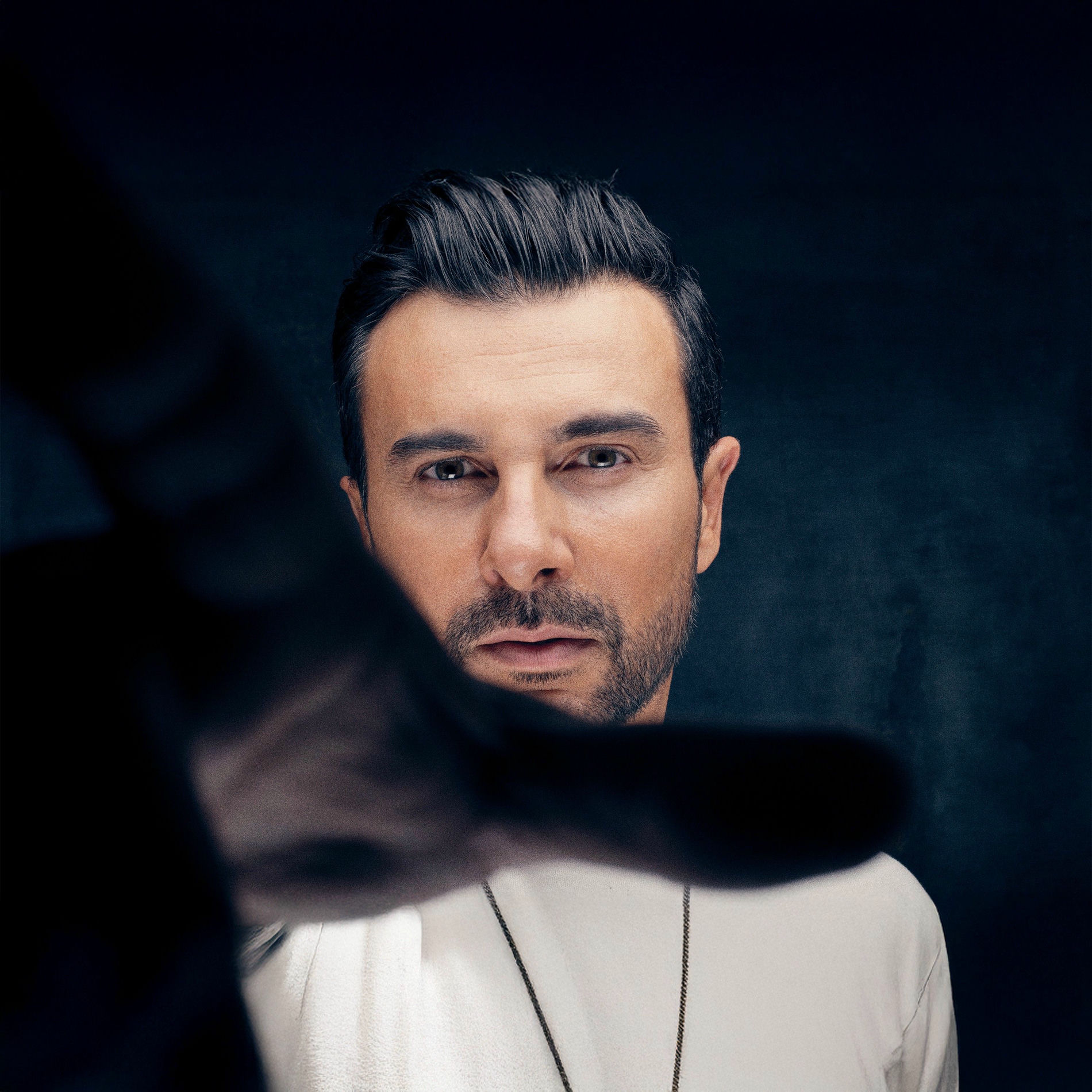 Album cover of Derde Aşık Olmuşuz (Alper Atakan Versiyon)