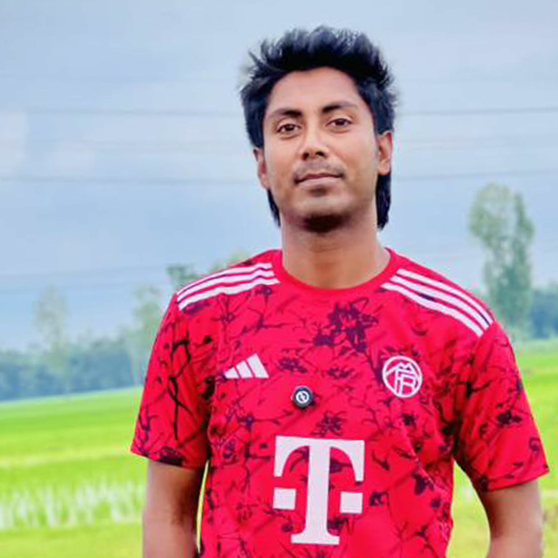 Album cover of বেইমানি কখনো দুরের মানুষ করে না