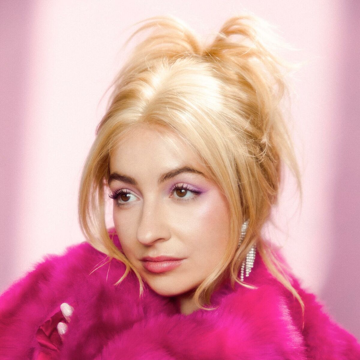 Album cover of Two Shades Blonder