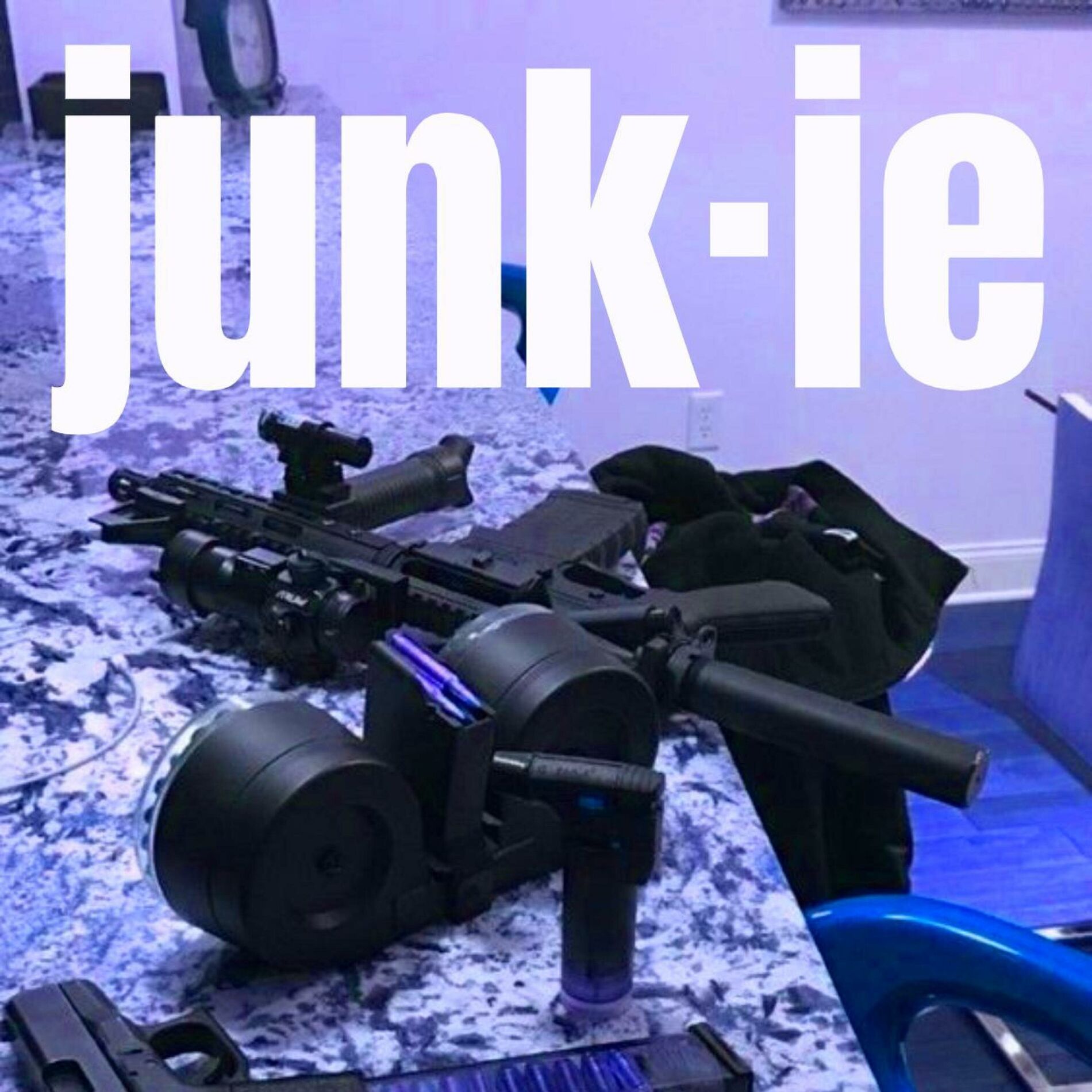 Album cover of junk-ie (feat. Barreto, Ripkidd & Kxreem)