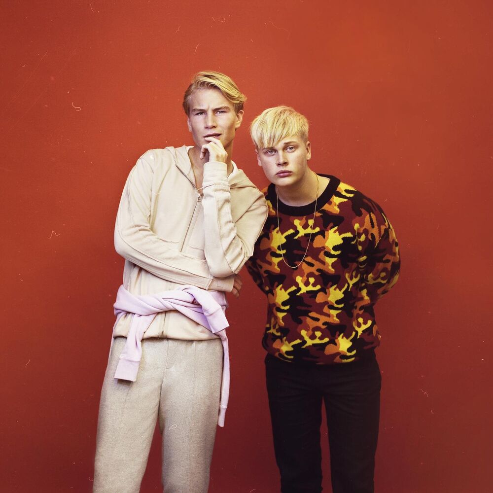 Picture of Som Om