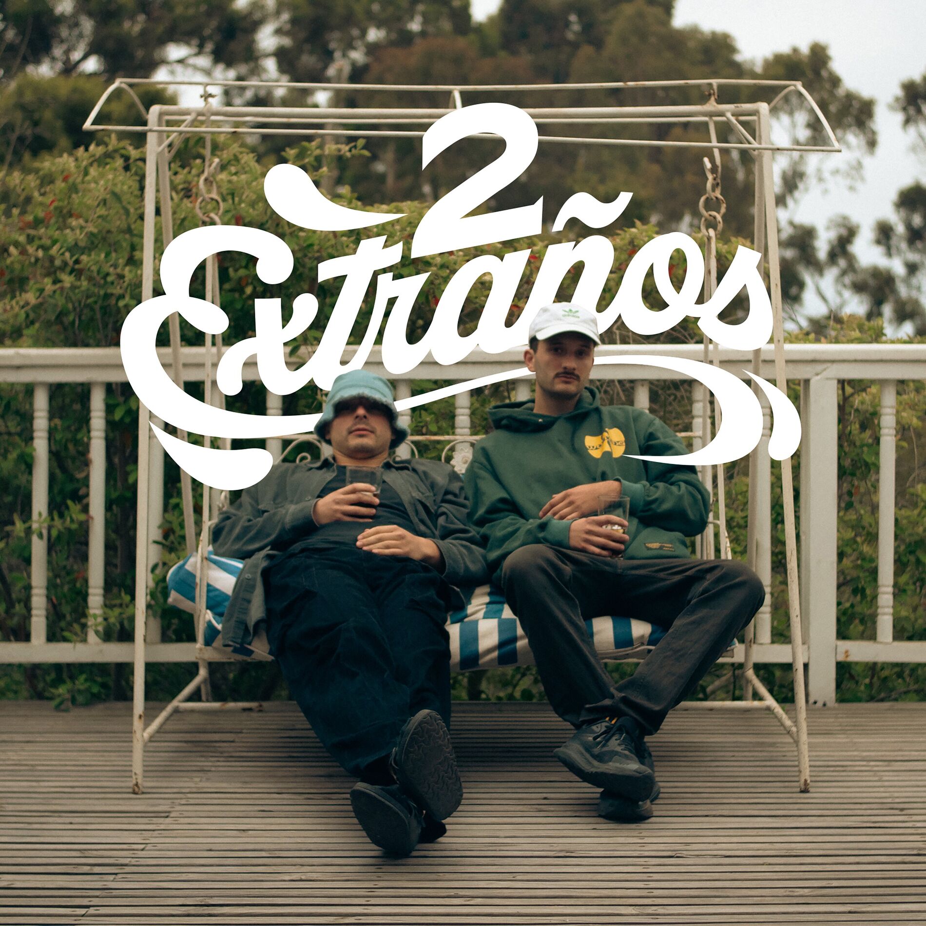 Album cover of 2 Extraños