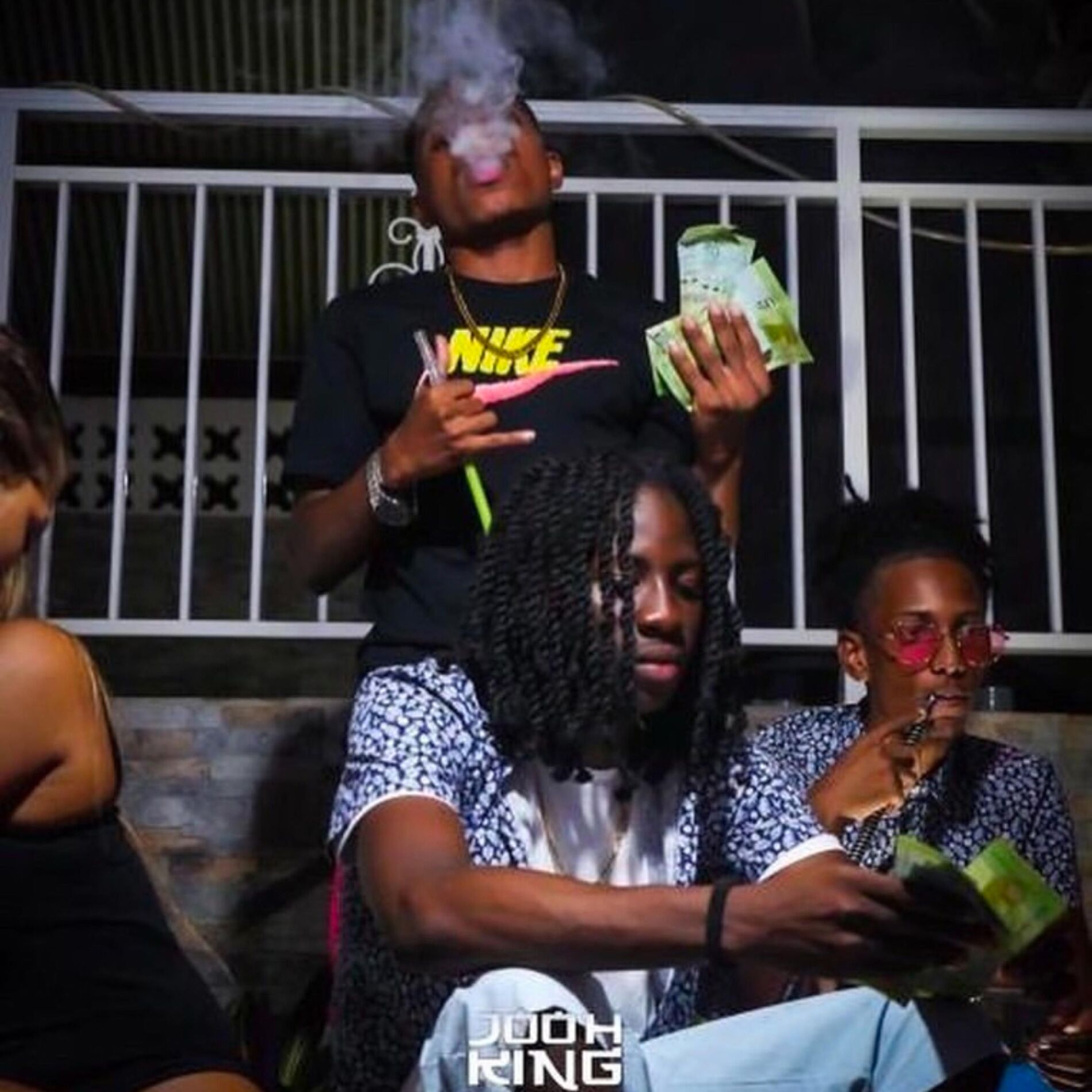 Album cover of Money Pull up (feat. Sikem)