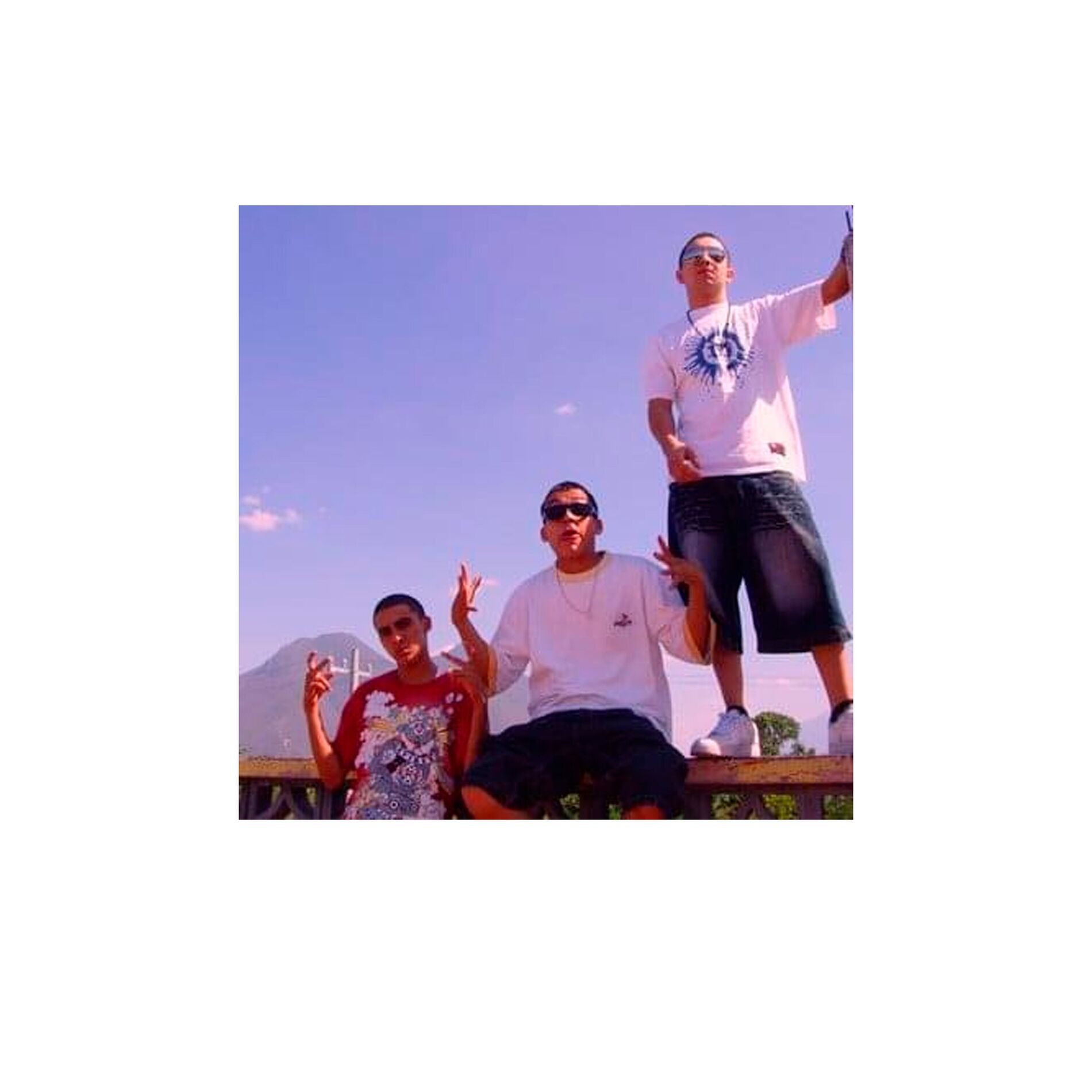 Album cover of La Leyenda Continua