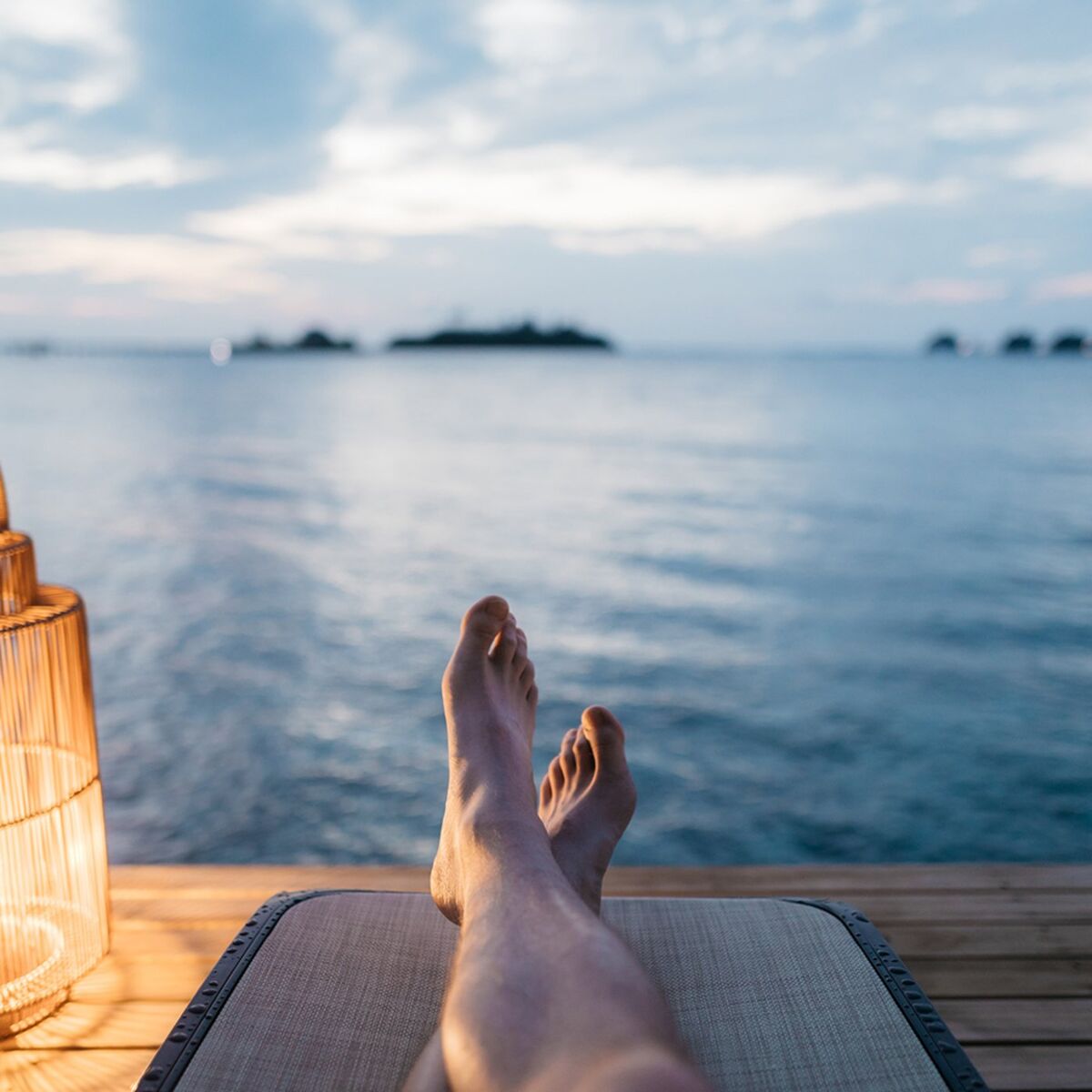 Album cover of Chill Out Covers Songs - Chillout Covers Versions - Chill Acoustic - Relaxing Songs - Calming Acoustic Songs