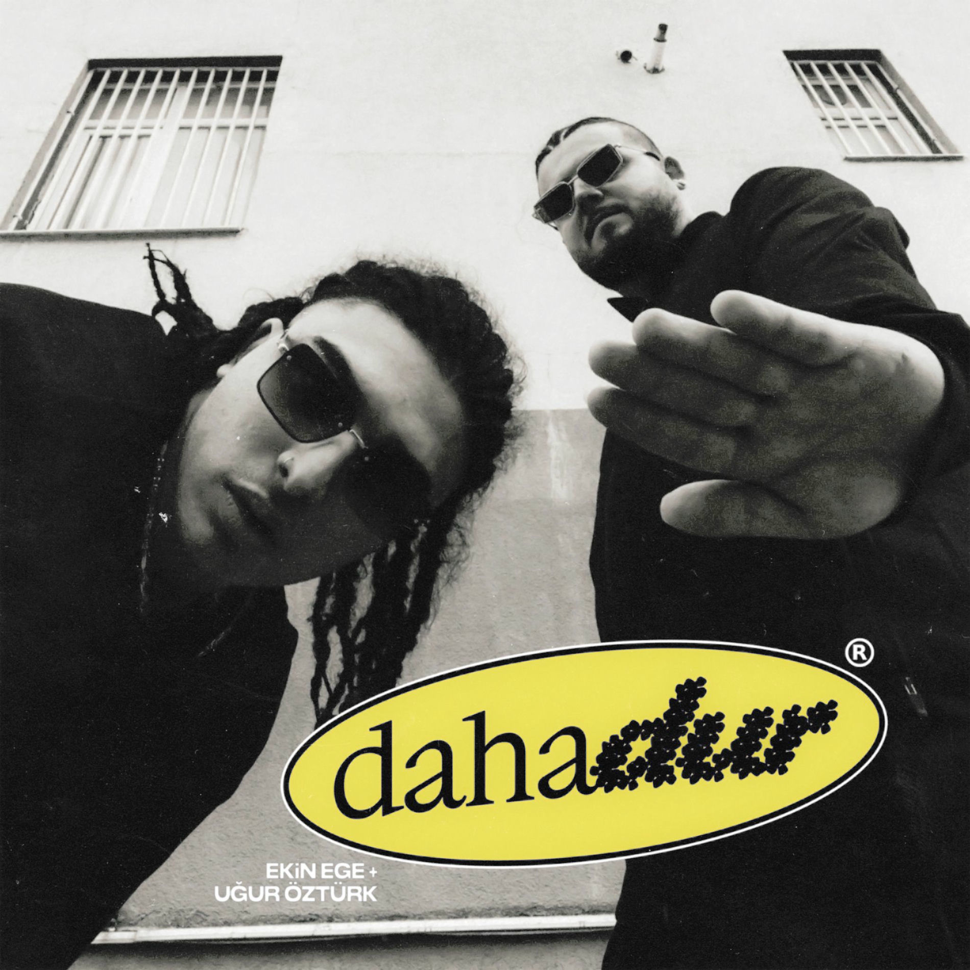 Album cover of daha dur
