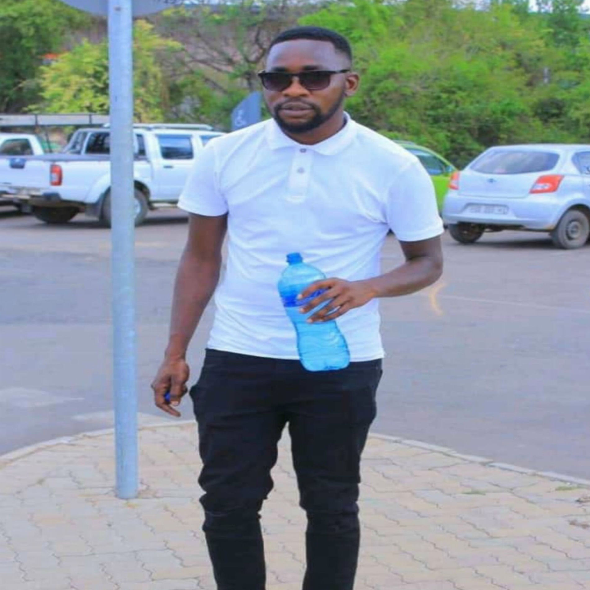 Album cover of Dj Tiyani Siweya (Instrumental Version)