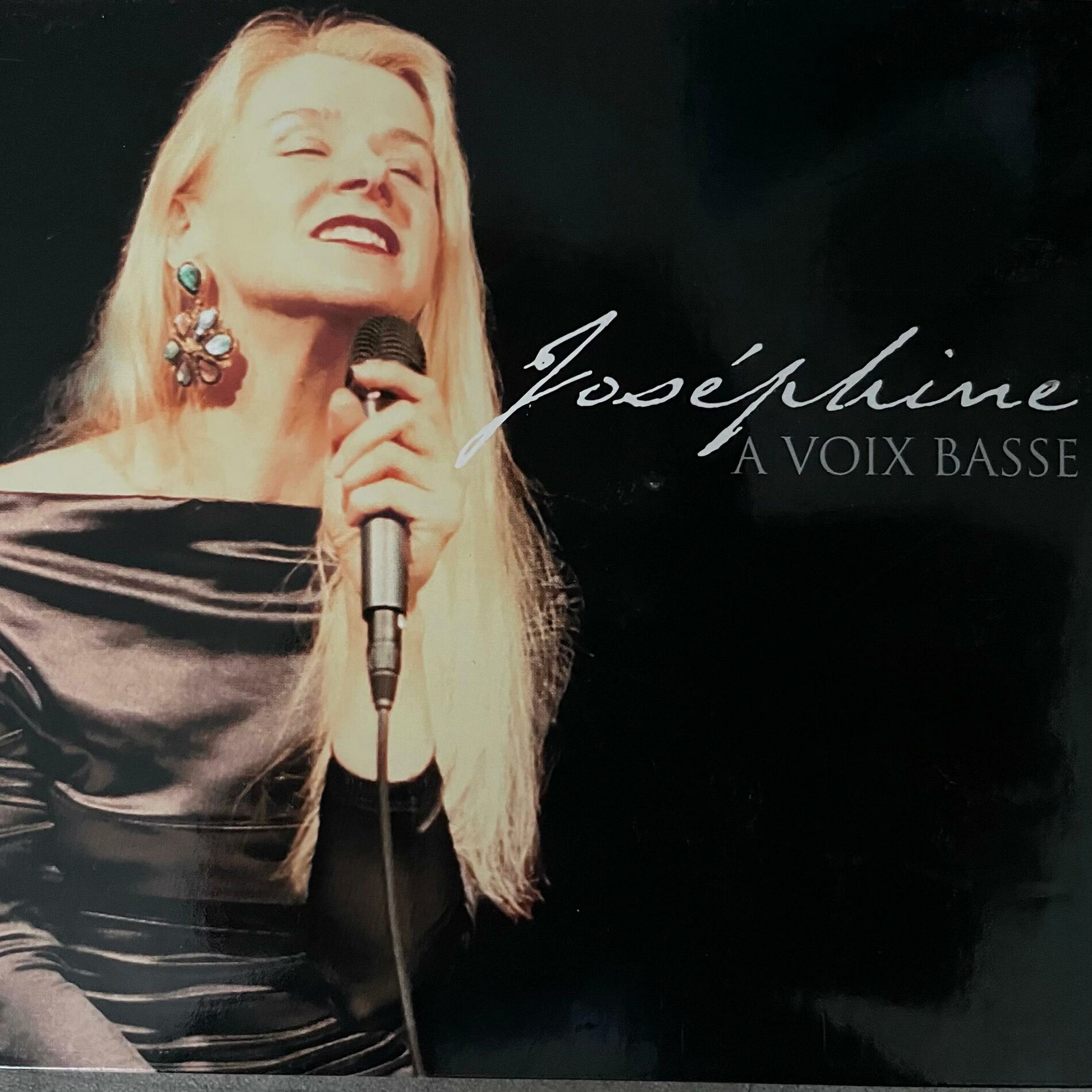 Album cover of A voix basse