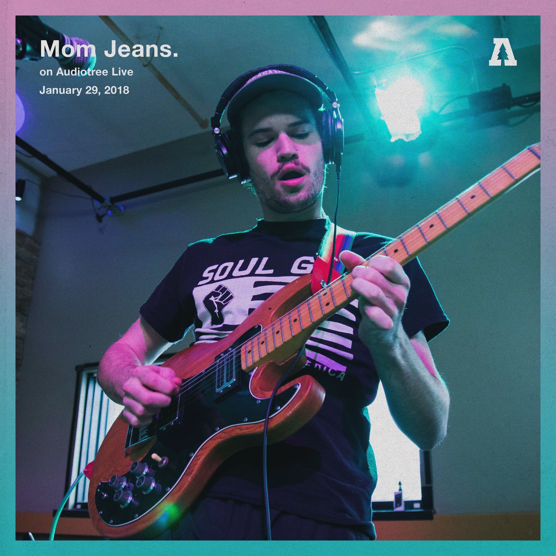Album cover of Mom Jeans. (Audiotree Live)