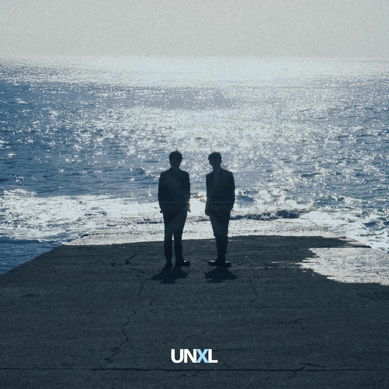 UNXL – Waving – Single