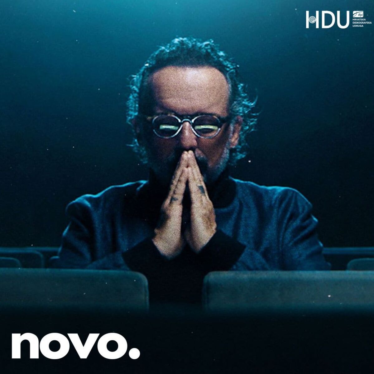 Cover of playlist novo.