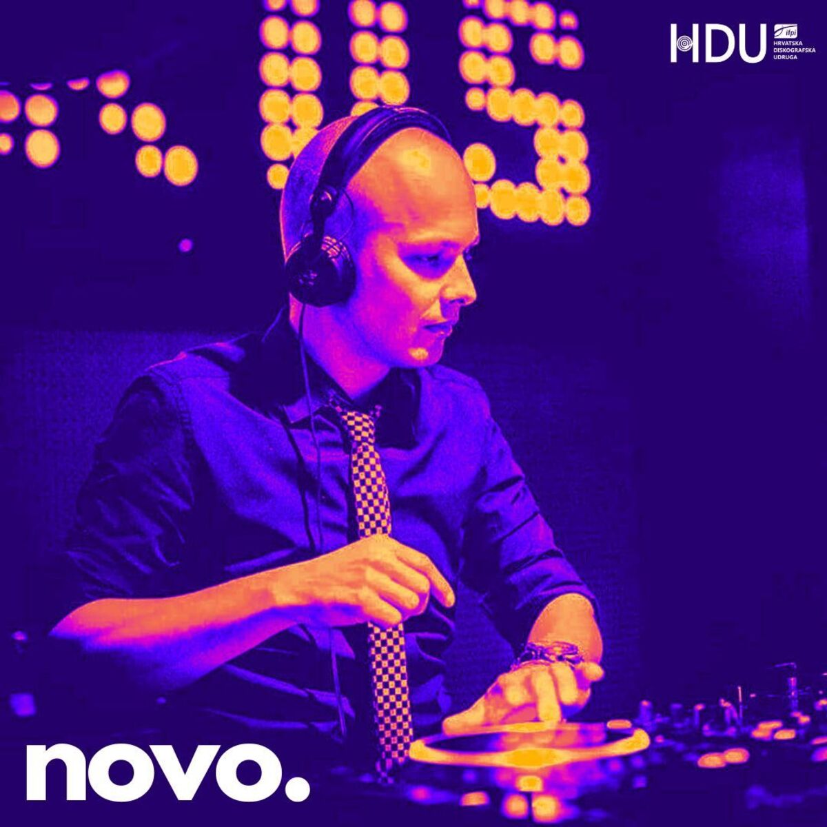 Cover of playlist novo.