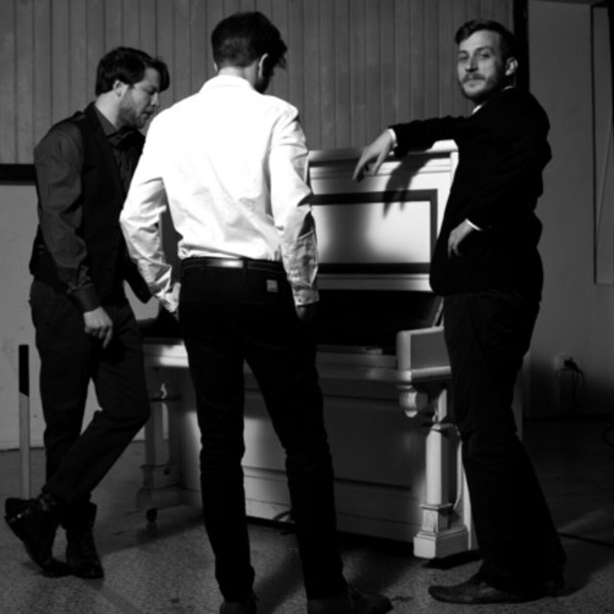 Cover of playlist This Is HOT by Brandt Brauer Frick