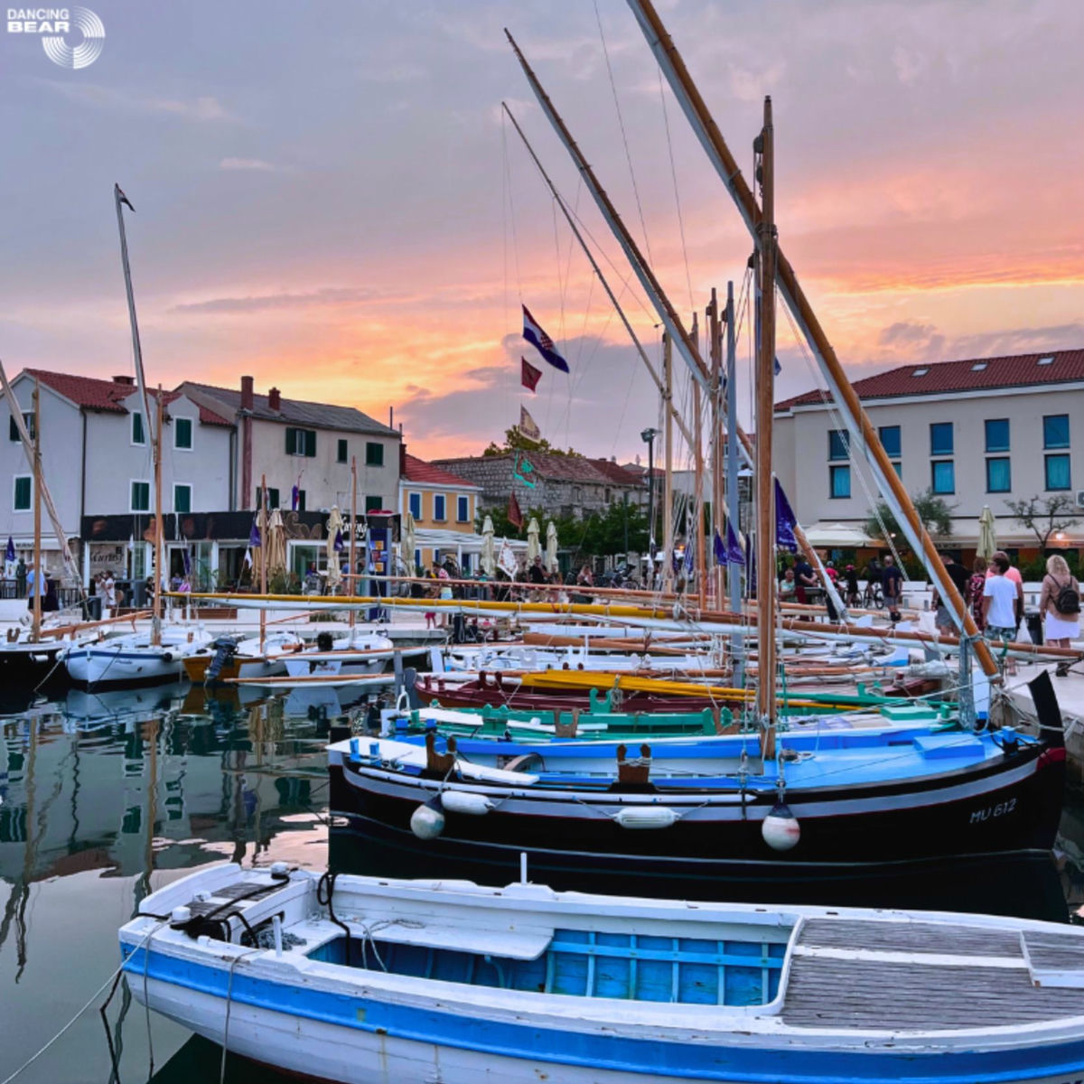 Cover of playlist Dalmacijo, lipo ti je ime