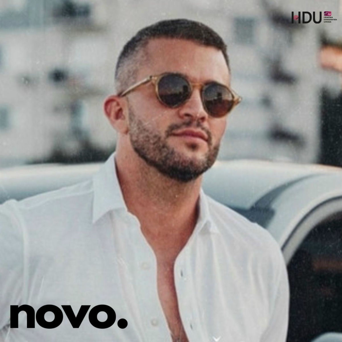 Cover of playlist novo.