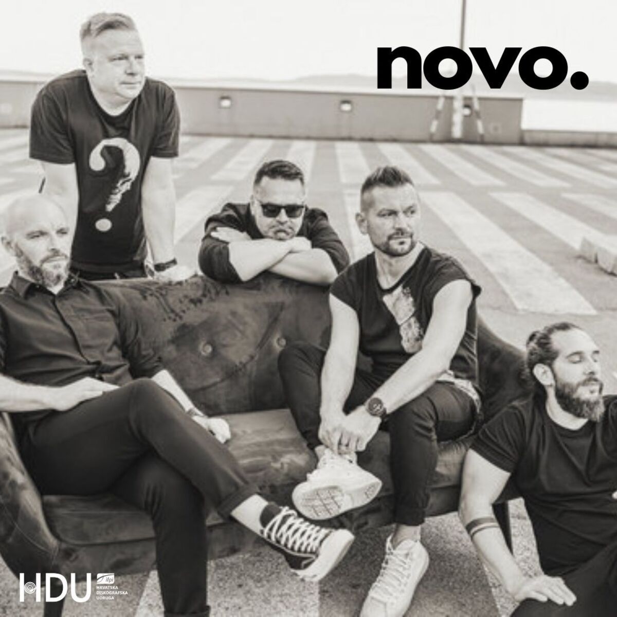 Cover of playlist novo.