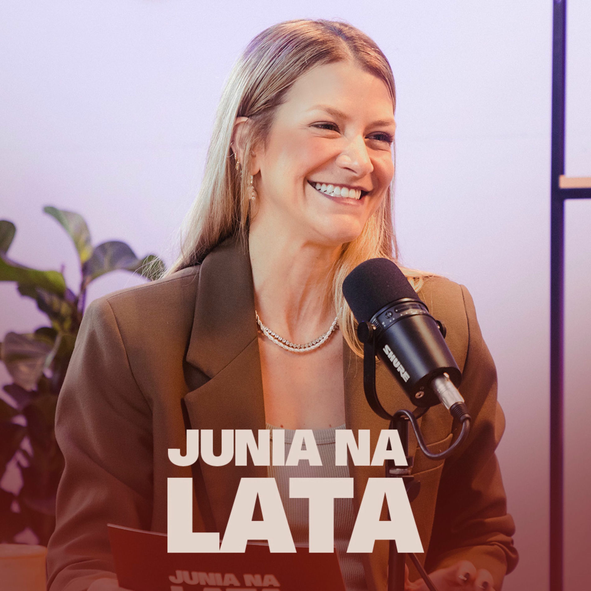 Show cover of Junia na Lata